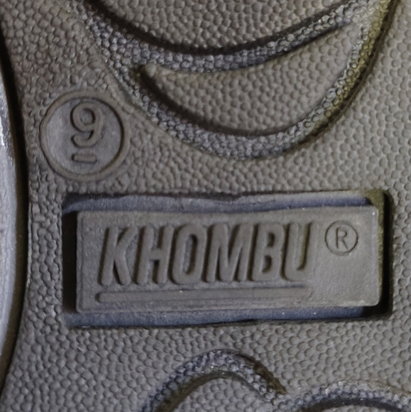 Khombu Black Sandals size 9 - Picture 3 of 6